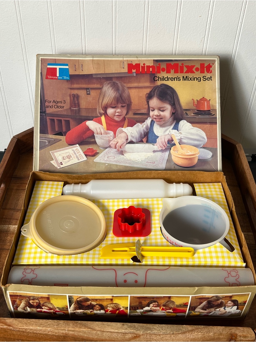 Vintage 1979 Tupperware Toys Mini Mix It Set